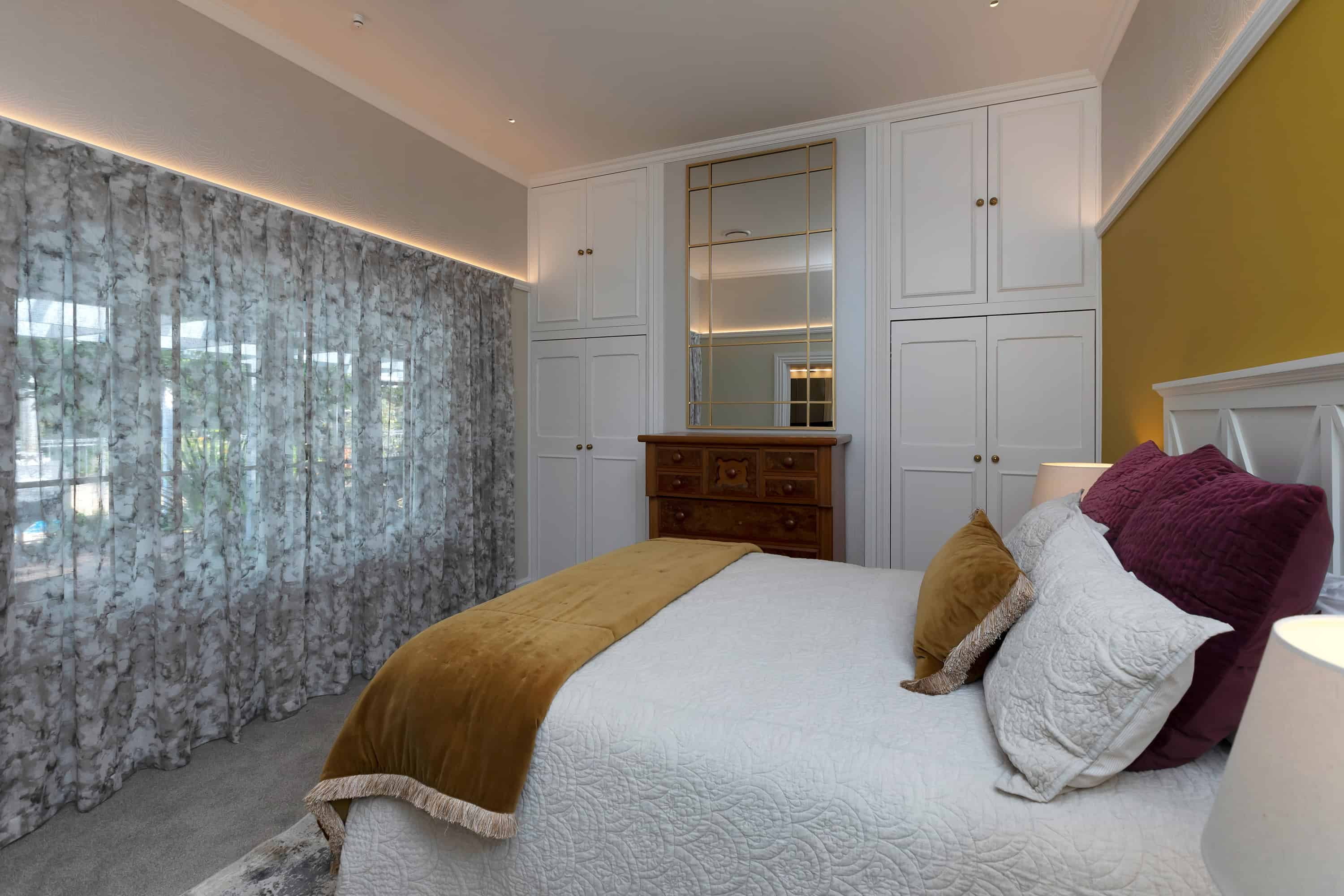 Lin's Conversational Master Bedroom & En-suite